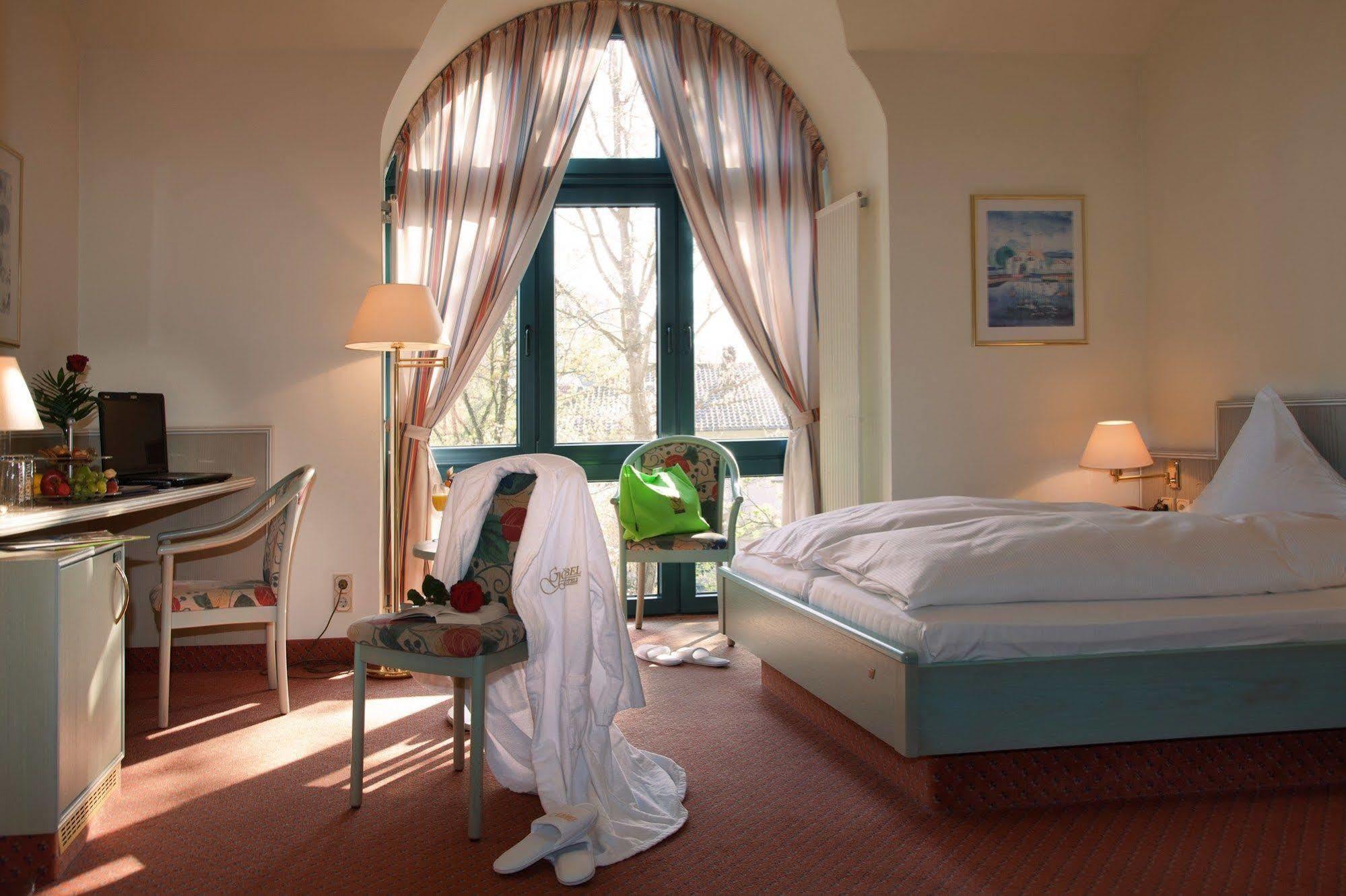 Goebel'S Hotel Aquavita Bad Wildungen Bagian luar foto